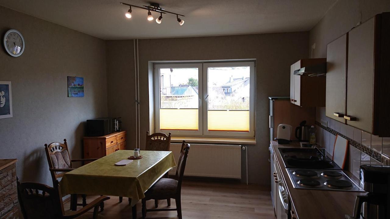 Ferienwohnung Angelburg - Marburg Biedenkopf Mit Balkon Und Badewanne Gonnern 外观 照片